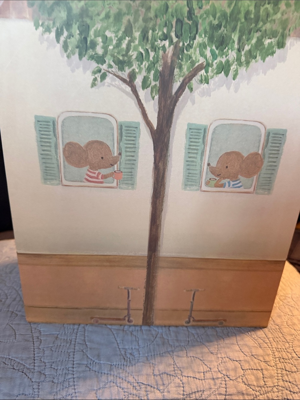 Kids Toy Playhouse Carry Case - Cream with Green Shutters - Picture 5 of 5